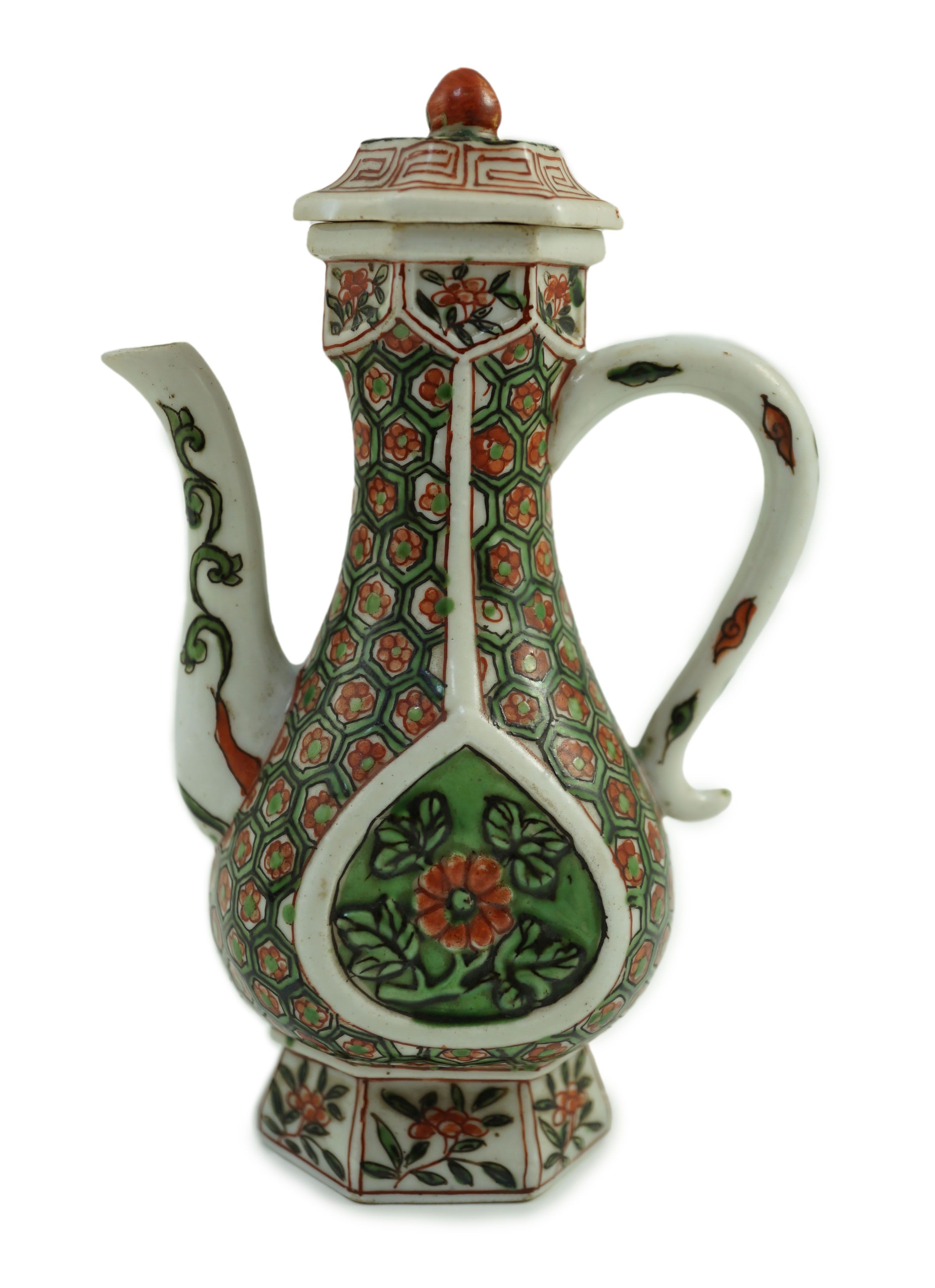 A Chinese famille verte small ewer and cover, Kangxi period, 15 cm high